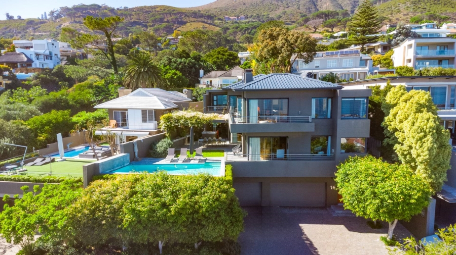 4 Bedroom Property for Sale in Camps Bay Western Cape